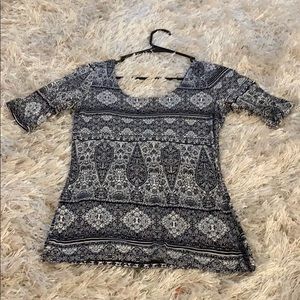 Casual blue and white top